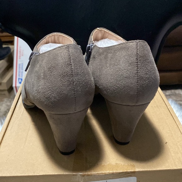 Journee Collection Sanzi Zip Ups Booties Size 8.5 - Picture 4 of 7